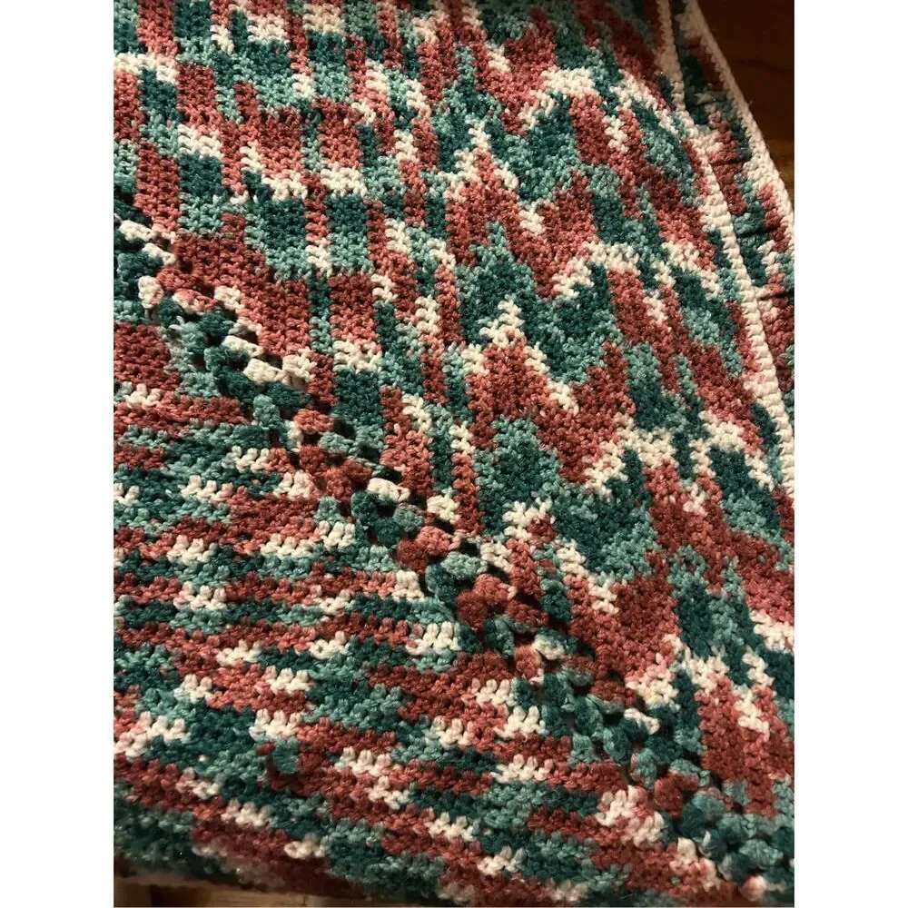 Crochet throw blanket mauve‎ 52x54”